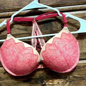 Very sexy push up bra size 36D Victoria secrets